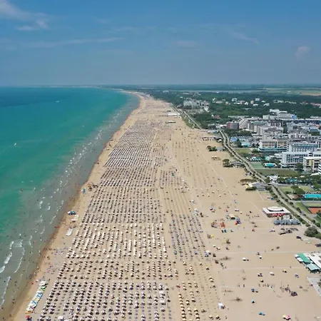 A Comfortably Furnished Flat Near The Sea Bibione