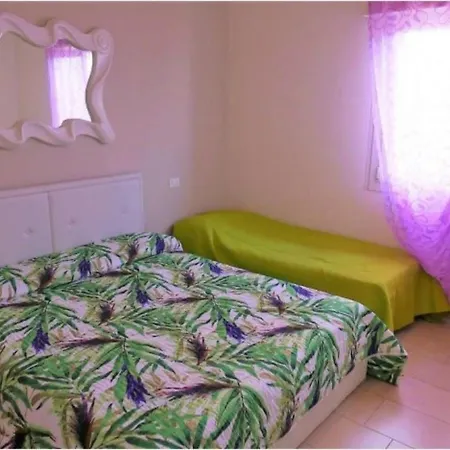Apartment A Comfortably Furnished Flat Near The Sea *